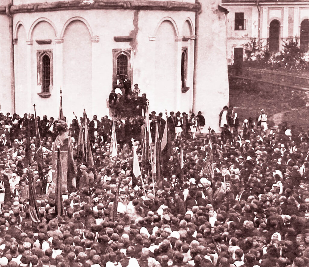Ridicarea bustului lui Mihai Eminescu în cadrul Serbării din 1926